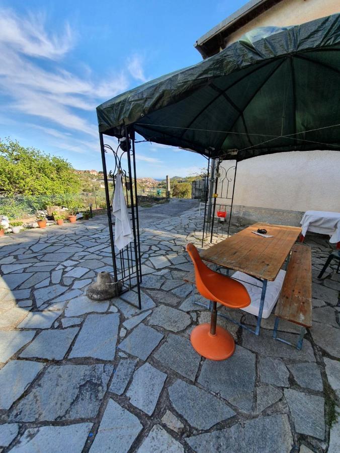 Casa Intera Indipendente Con Giardino Privato Villa Imperia Exterior photo